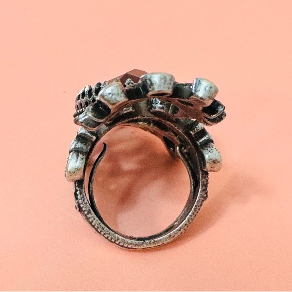 Vintage-Inspired Adjustable Statement Ring – Emerald Green Gemstone - Picture 3 of 8